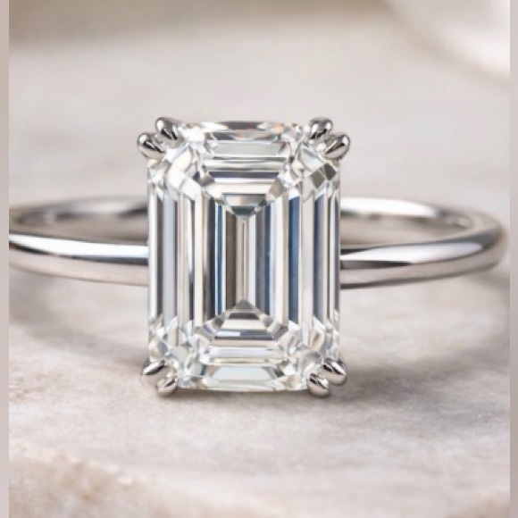 3ct Emerald cut Moissanite Ring - Picture 4 of 7